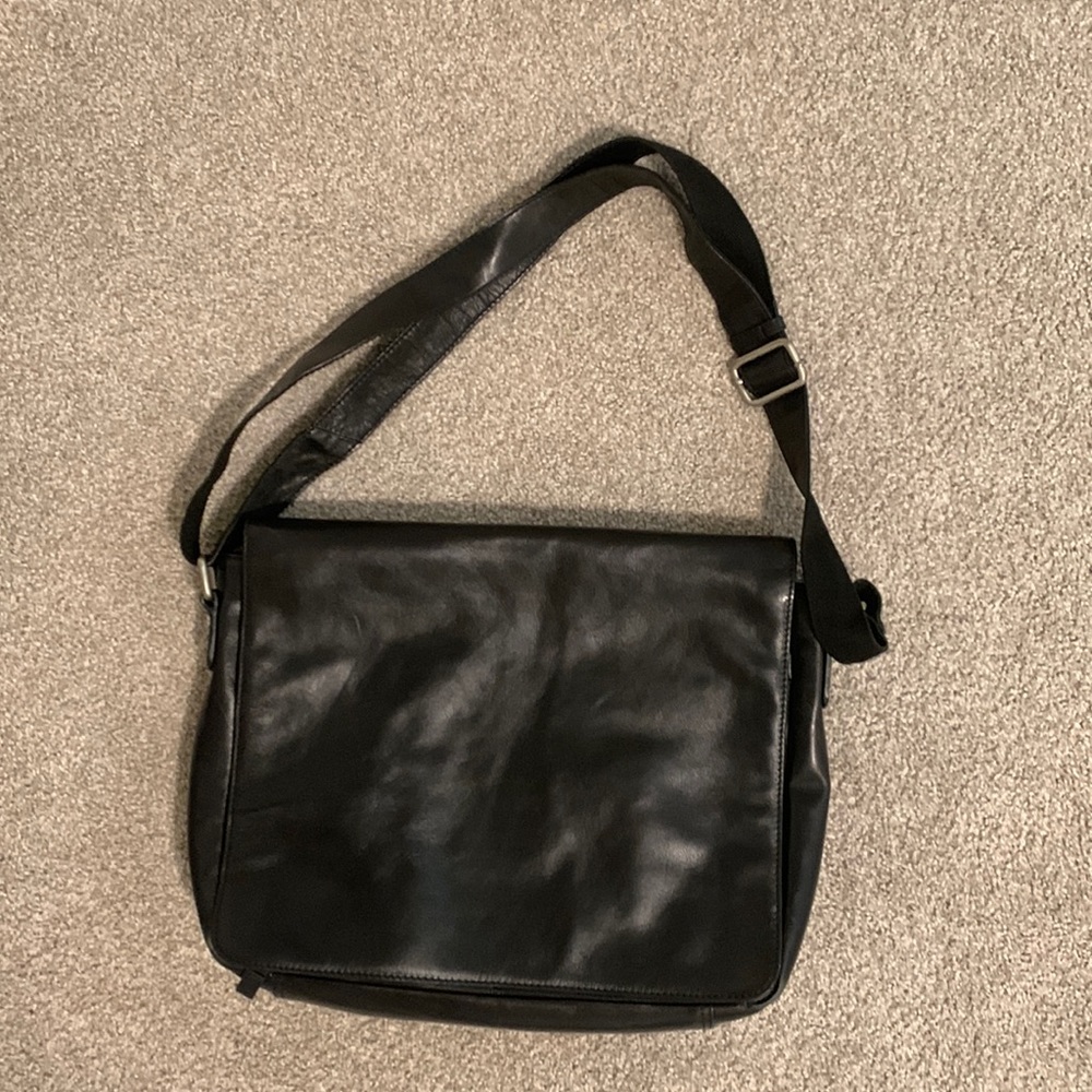 Leonhard Heyoen Leather Messenger Bag